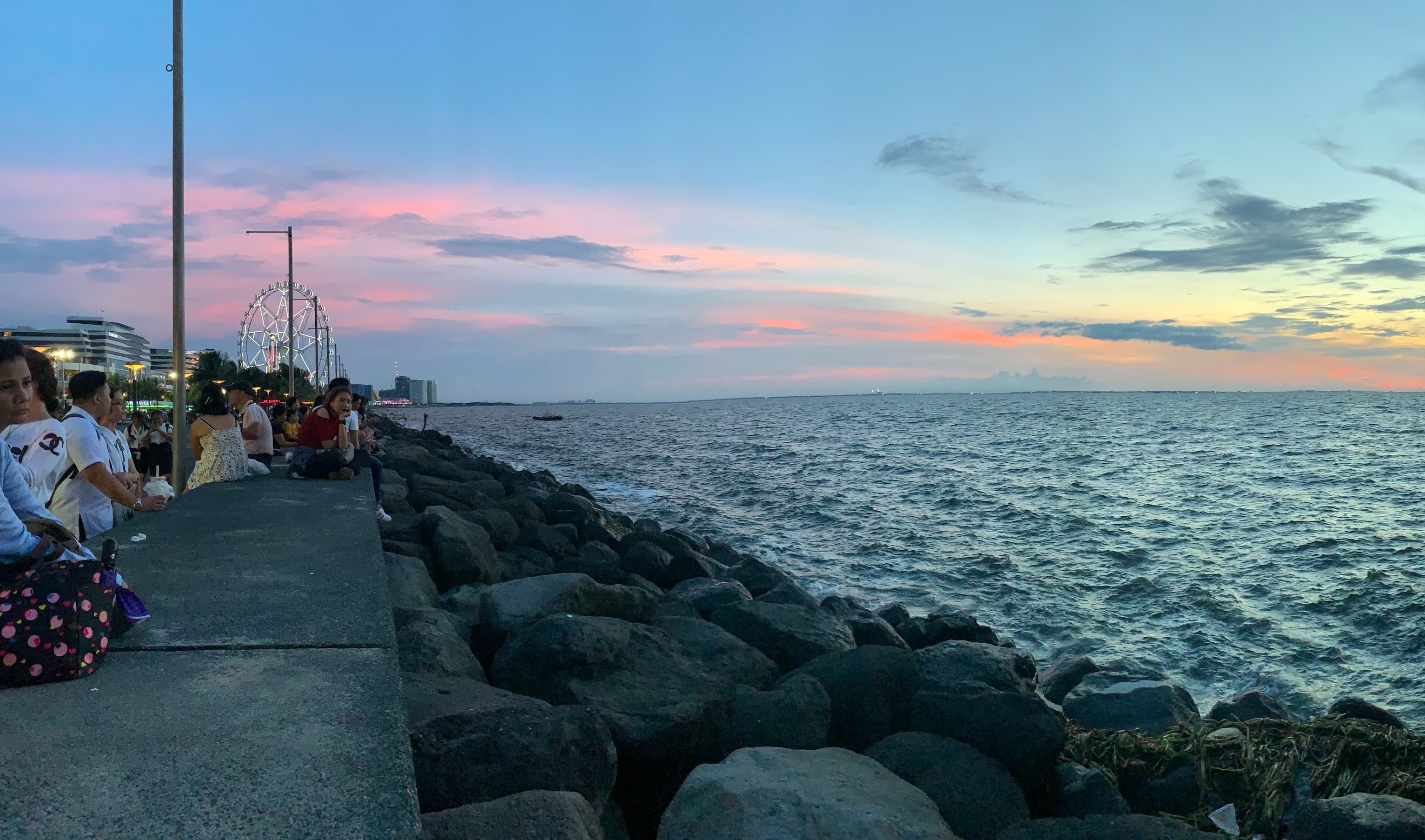 Seaside at Mall of Asia, Manila bay, Philippines